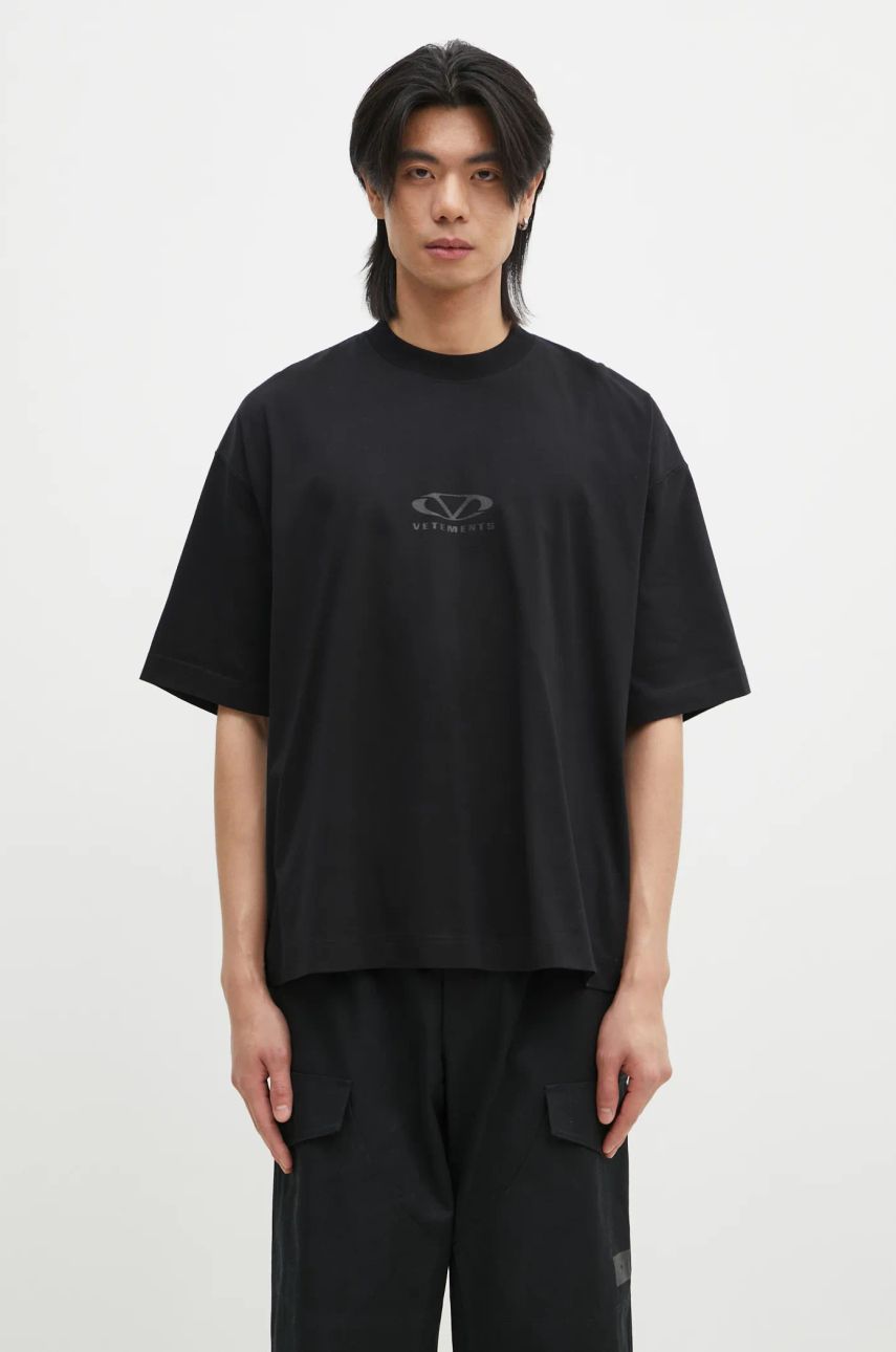 Tričko VETEMENTS Oval Logo Cropped Boxy T-Shirt Čierna | UA66TR600BB, 0