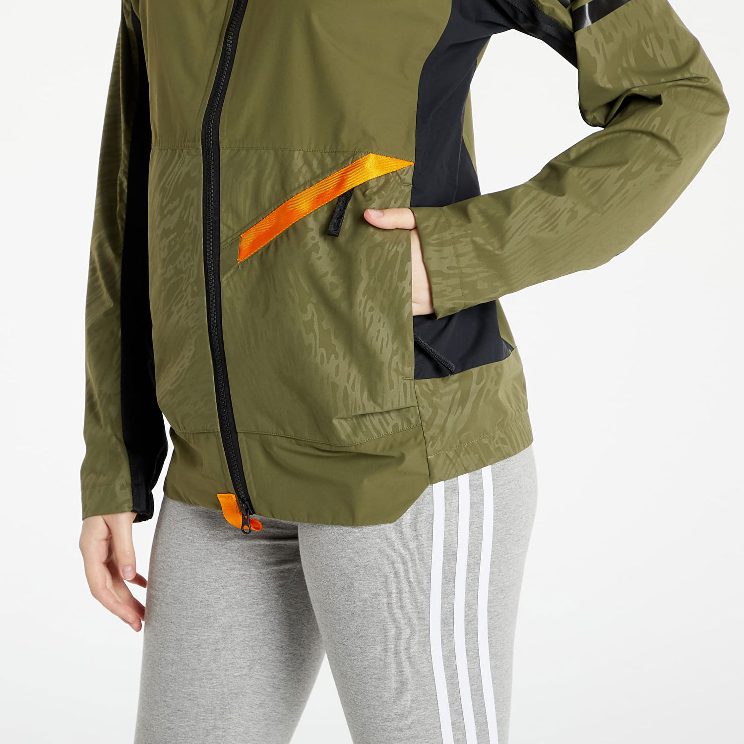 Bunda adidas Performance Terrex Utilitas 2.5L Rain.Rdy Jacket Zelené | GQ3679, 1