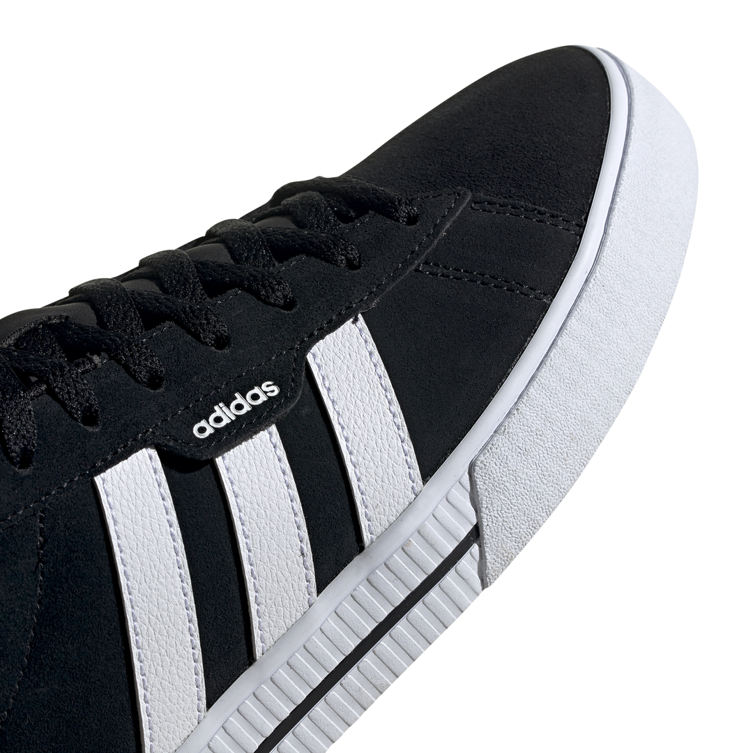adidas DAILY 3.0 44