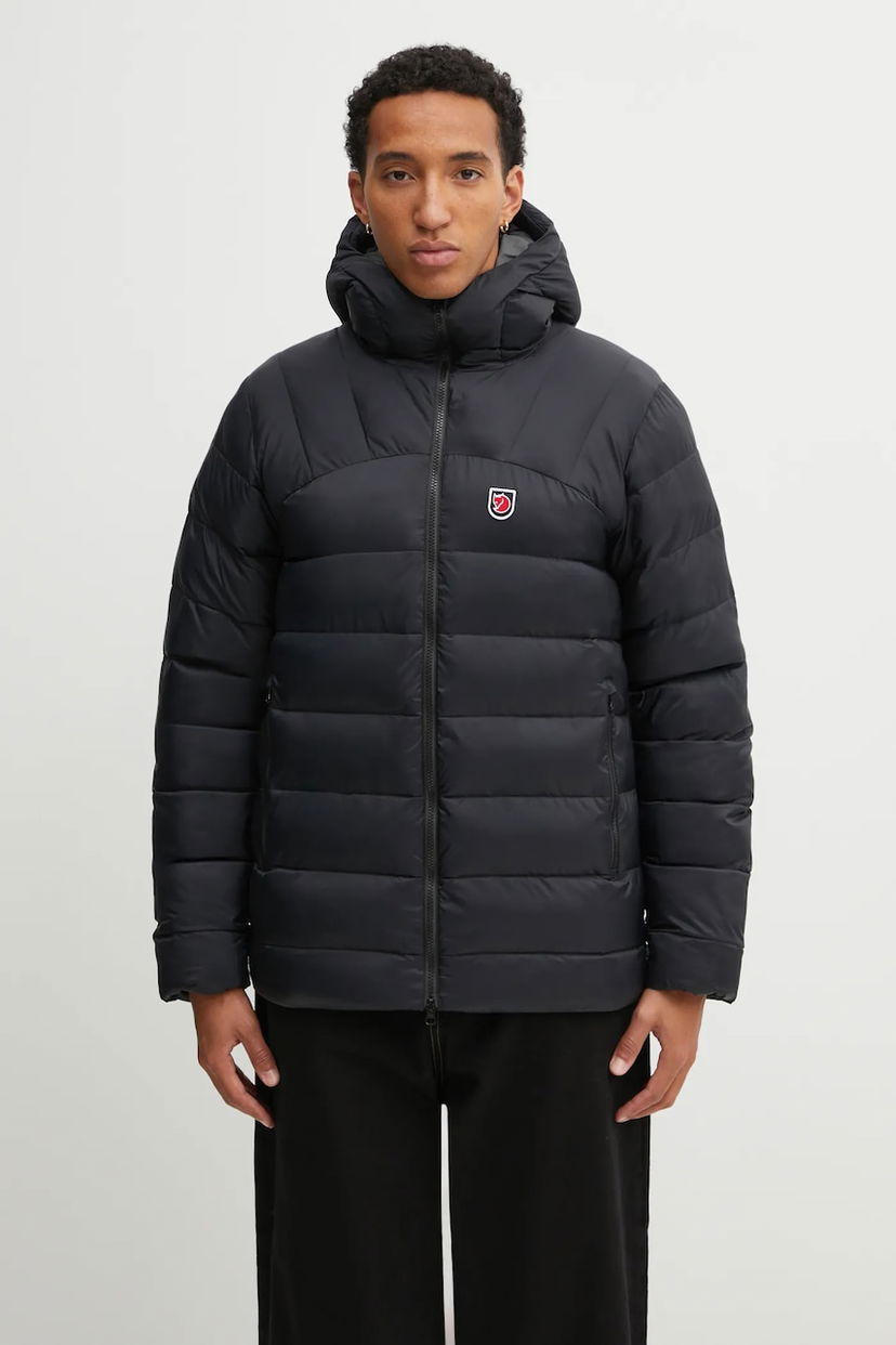 Prešívaná bunda FJÄLLRÄVEN Expedition Hooded Puffer Jacket Čierna | F12500152