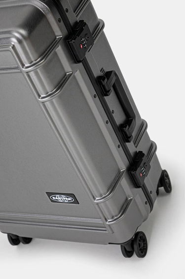Kufor EASTPAK Metallic Hard Shell Suitcase Šedá | EK0A5BJF4S11, 3