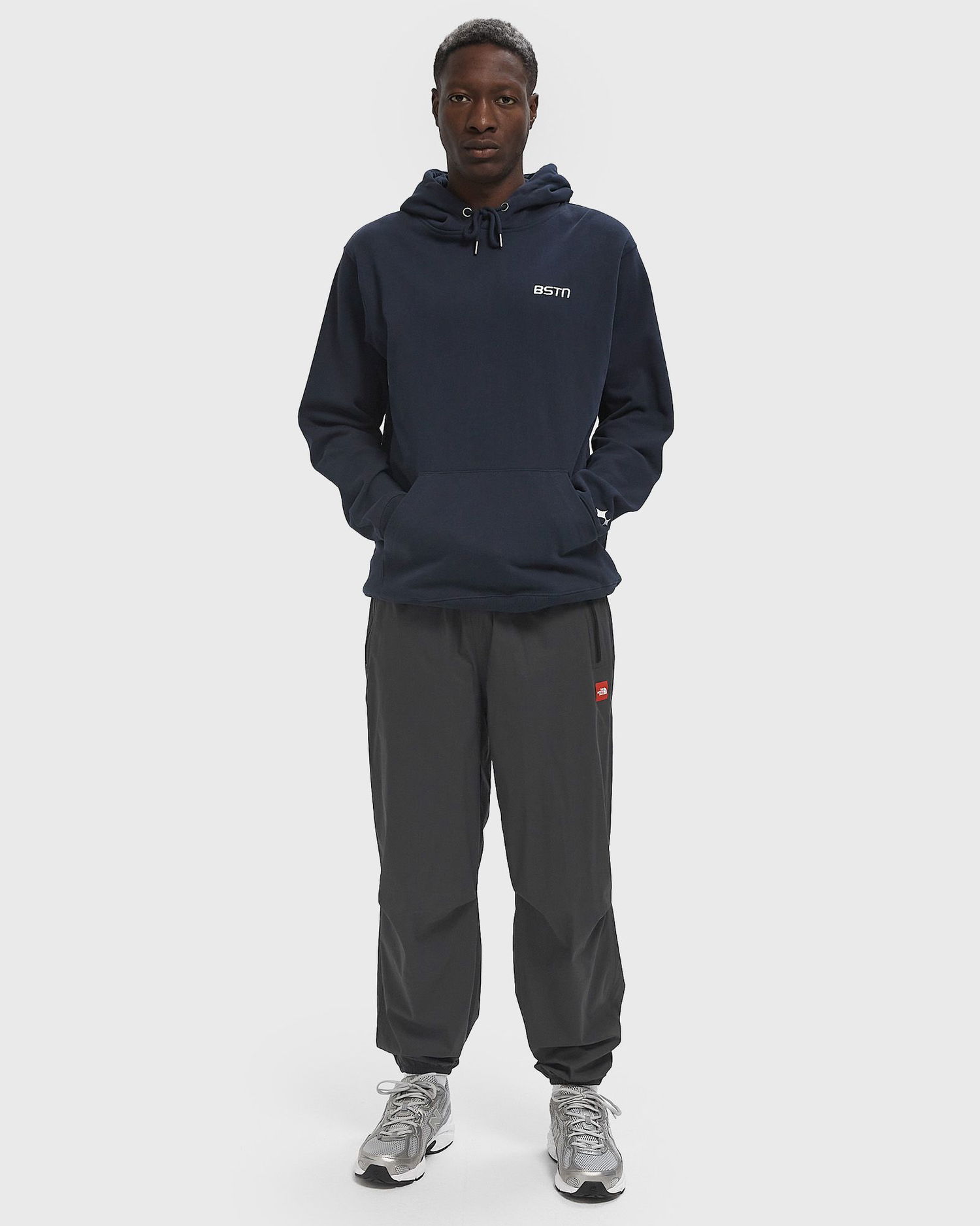 Nohavice The North Face Red Box Packable Wind Pants Šedá | NF0A8EFV0SA1, 1