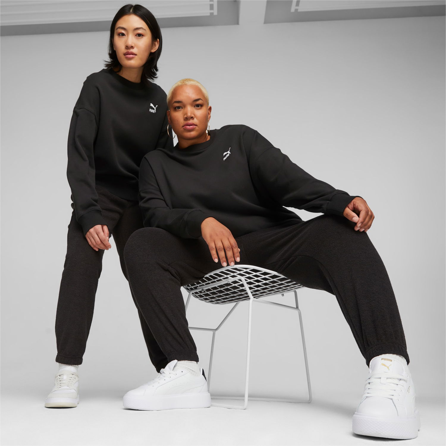Mikina Puma CLASSICS Oversized Sweatshirt Damen Čierna | 621408_01, 0