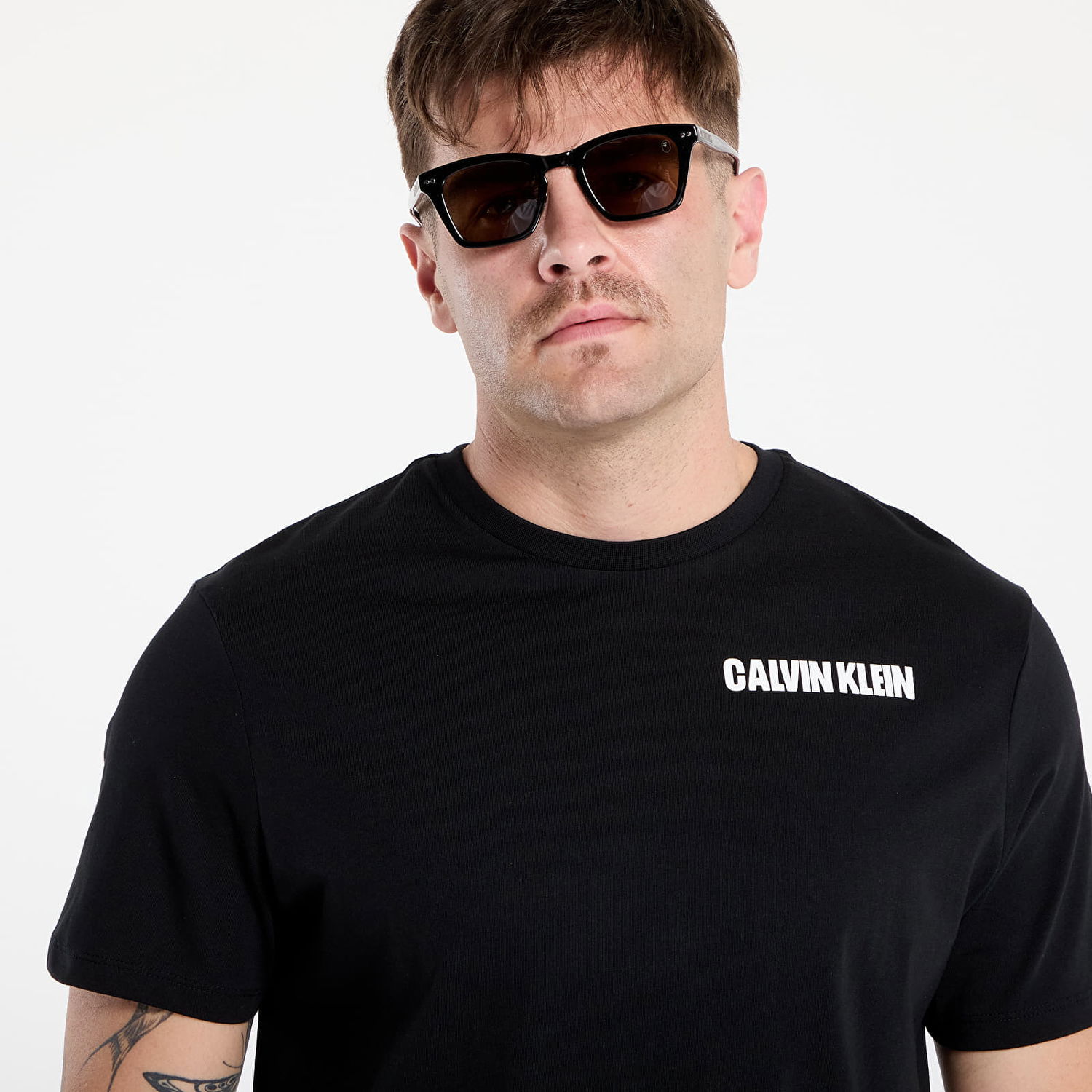 Tričko CALVIN KLEIN Calvin Klein Jeans Men's 20S Calvin Line 3 T-Shirt Čierna | LV04RC805G UB1, 1