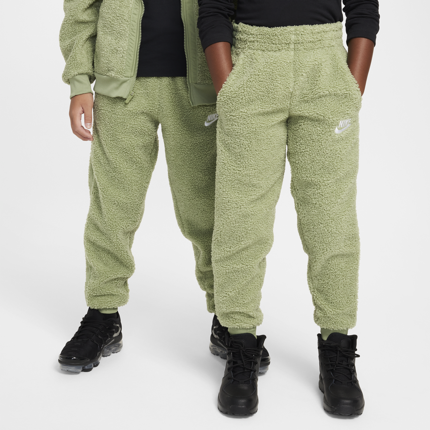 Tepláky Nike Nike Sportswear Club Fleece Older Kids' Pants Zelené | FJ6021-386, 0