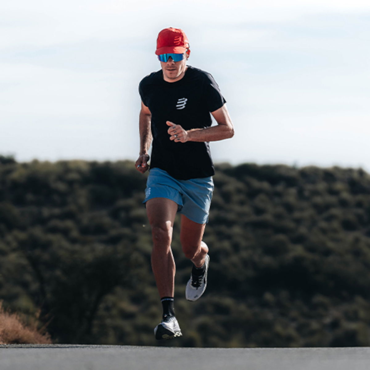 Tričko Compressport Performance Short Sleeve T-shirt Čierna | am00127b9002, 1