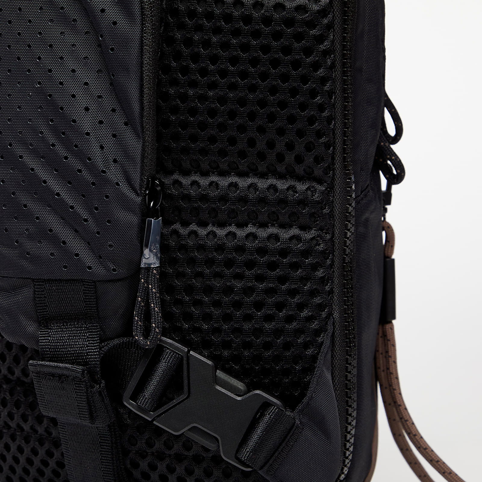 Essential Sling Bag