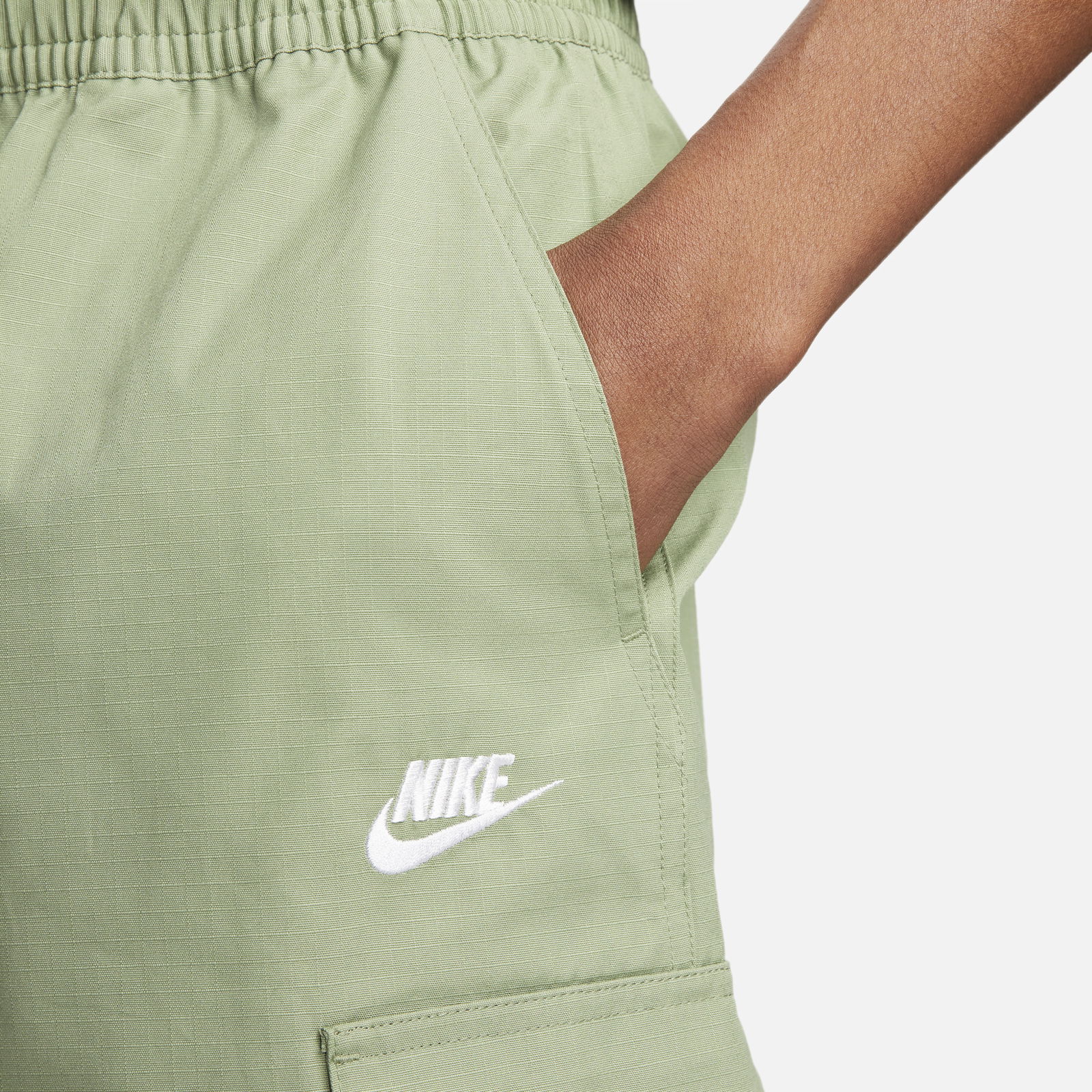 Club Woven Cargo Shorts