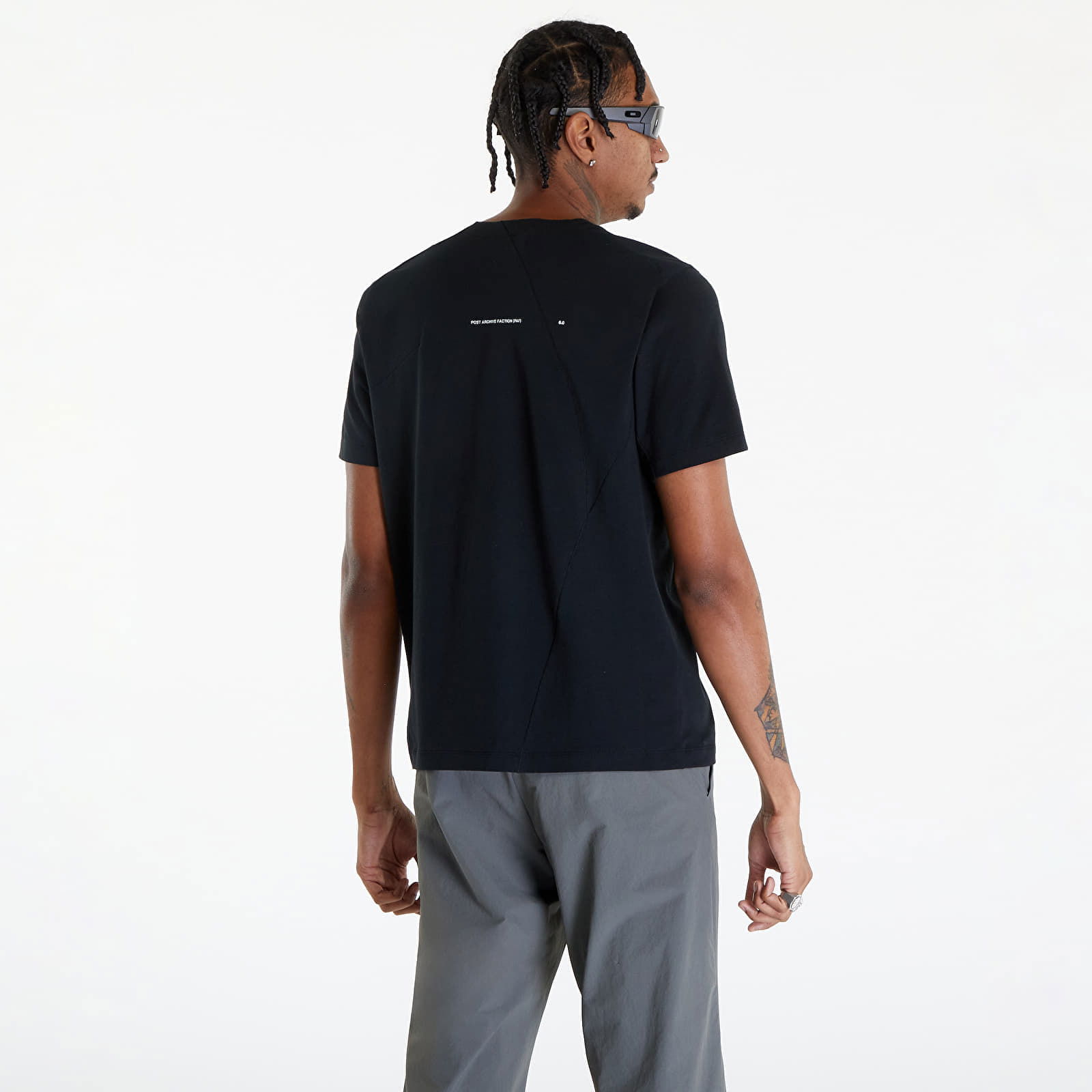 6.0 Tee Right Black