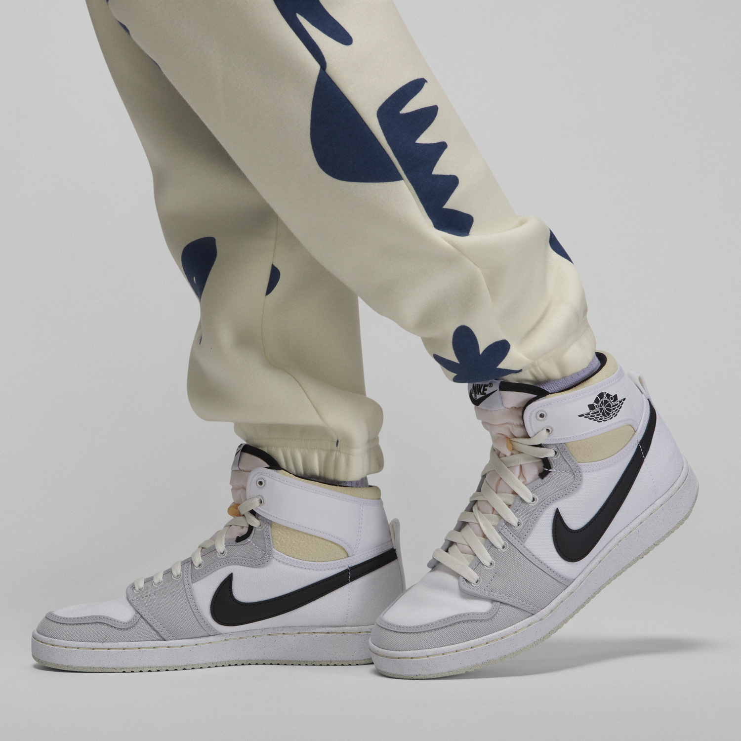 Tepláky Jordan Artist Series by Mia Lee Fleece Sweat Pants Biela | DV2008-133, 1