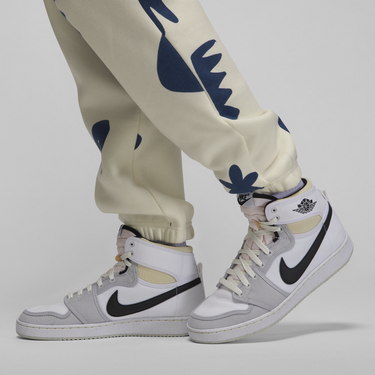 Tepláky Jordan Artist Series by Mia Lee Fleece Sweat Pants Biela | DV2008-133, 1