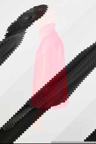 Sveter MAISON KITSUNÉ Merino Wool Comfort Turtleneck Vínová | PW00813KT1171, 1