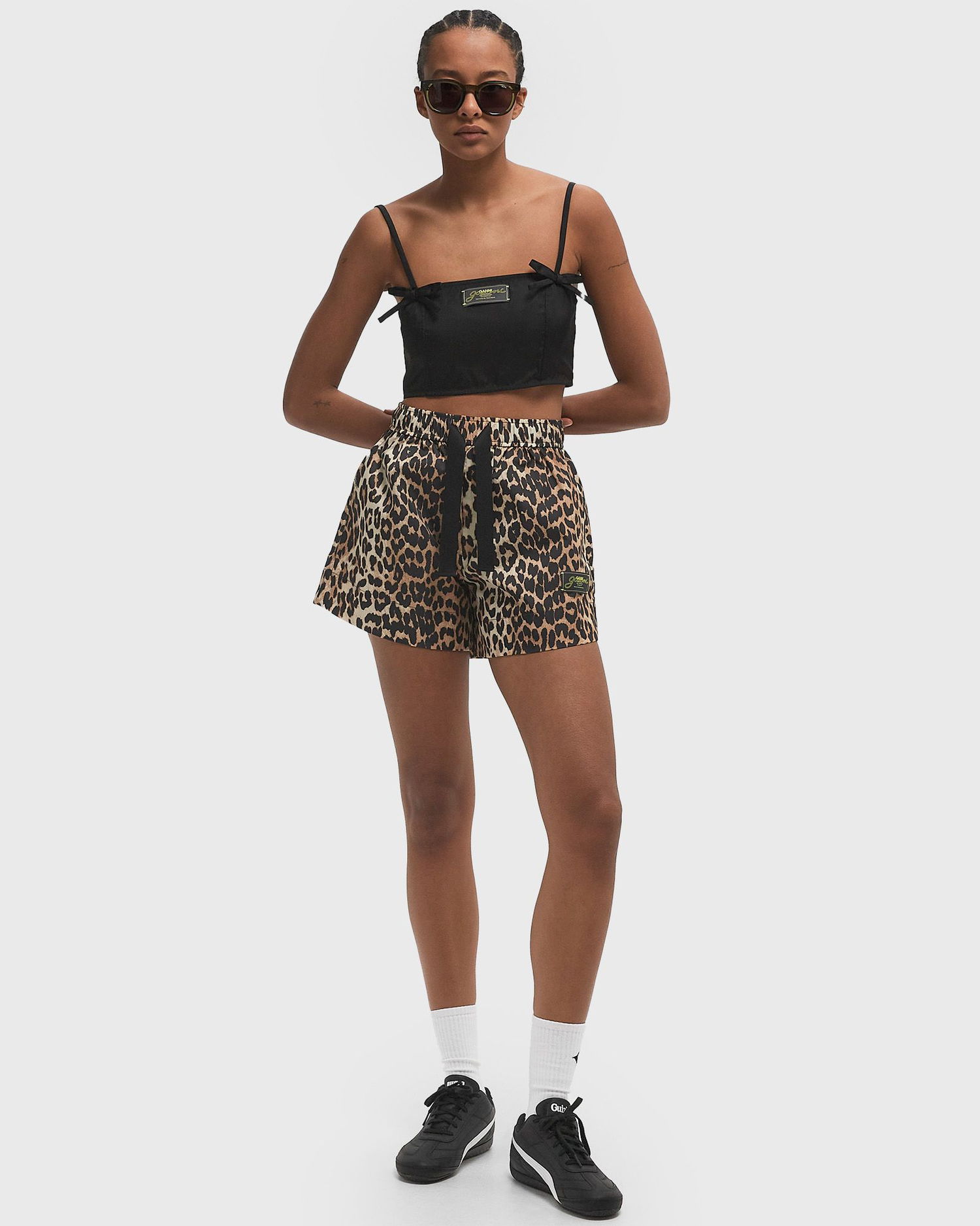Šortky GANNI Ganni Duchesse Nylon Shorts Hnedá | W0486-943, 1