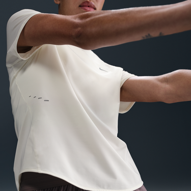 Tričko Nike Swift Dri-FIT Short-Sleeve Running Top Béžová | HM9698-133, 4