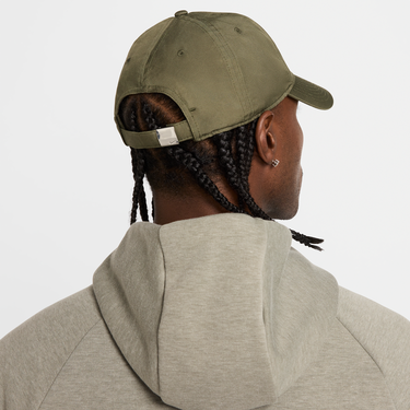 Šiltovka Nike Nike Dri-FIT Club Featherlight Unstructured Cap Zelené | FB5682-247, 1