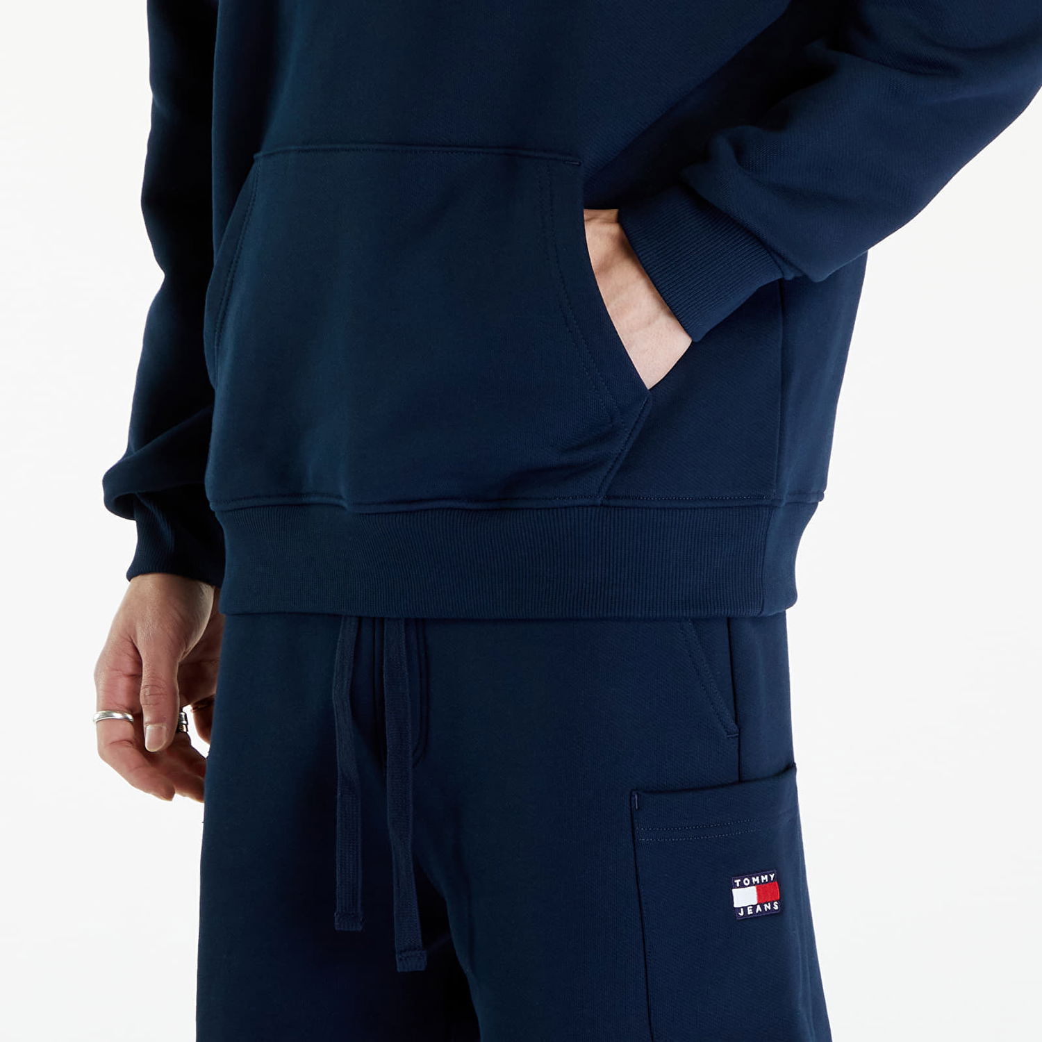 Mikina Tommy Hilfiger Tommy Jeans Regular Badge Hoodie Navy | DM0DM17988 C1G, 1