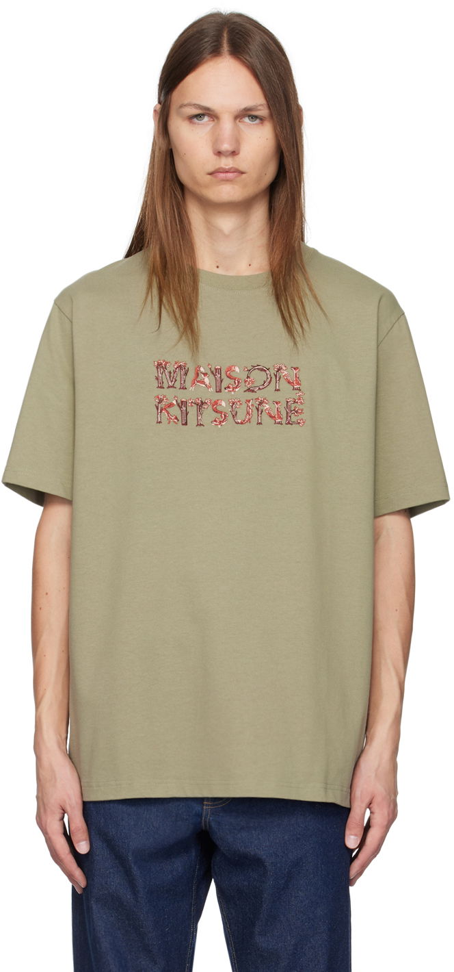 Tričko MAISON KITSUNÉ Maison Kitsuné Green Woodland Alphabet Comfort T-Shirt Zelené | NM00110KJ0118, 0