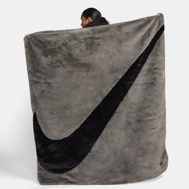Home decor Nike Sportswear Blanket Šedá | DO3793-029, 4