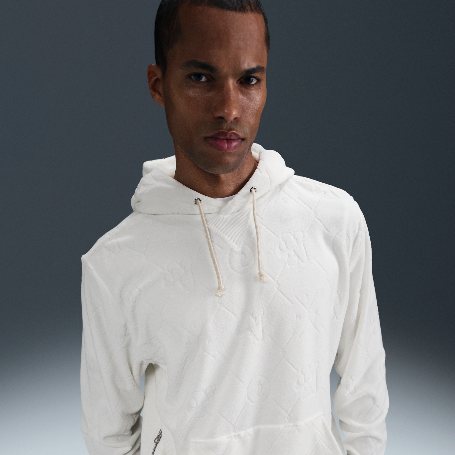 Mikina Nike Standard Issue Dri-FIT Basketball Hoodie Biela | HJ4223-133, 1