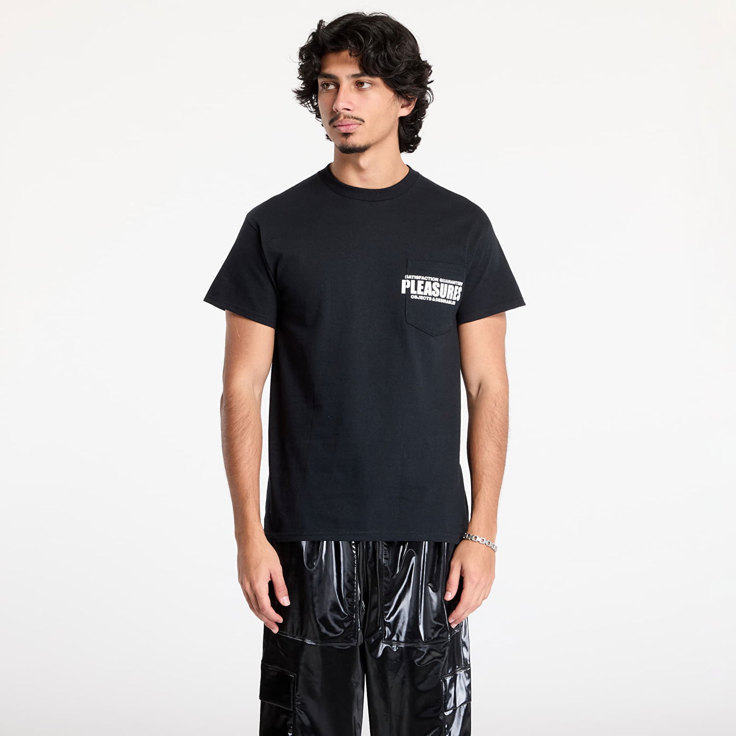 Tričko Pleasures Staff Pocket Black T-Shirt Čierna | P24W044 BLACK, 0