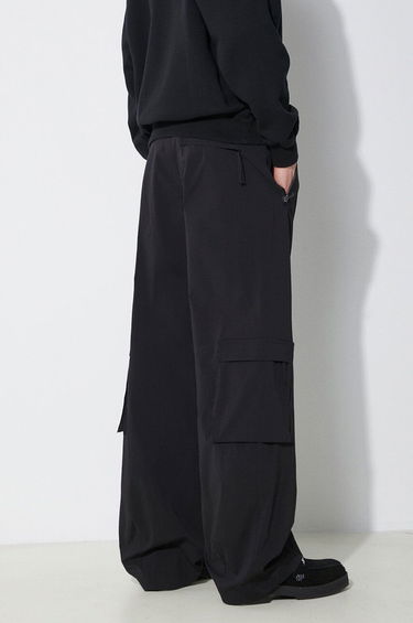 Cargo nohavice Han Kjøbenhavn Han Kjøbenhavn Cargo Pants Čierna | M.133344, 2