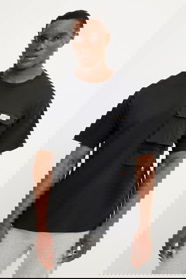 Tričko Columbia Cove Beach T-Shirt with Utility Pockets Čierna | 2126091, 0