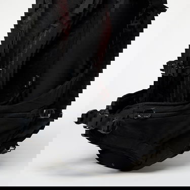 Batoh Osprey Escapist 30 Hiking Backpack S/M Čierna | 10030935OSP.01.C02, 2