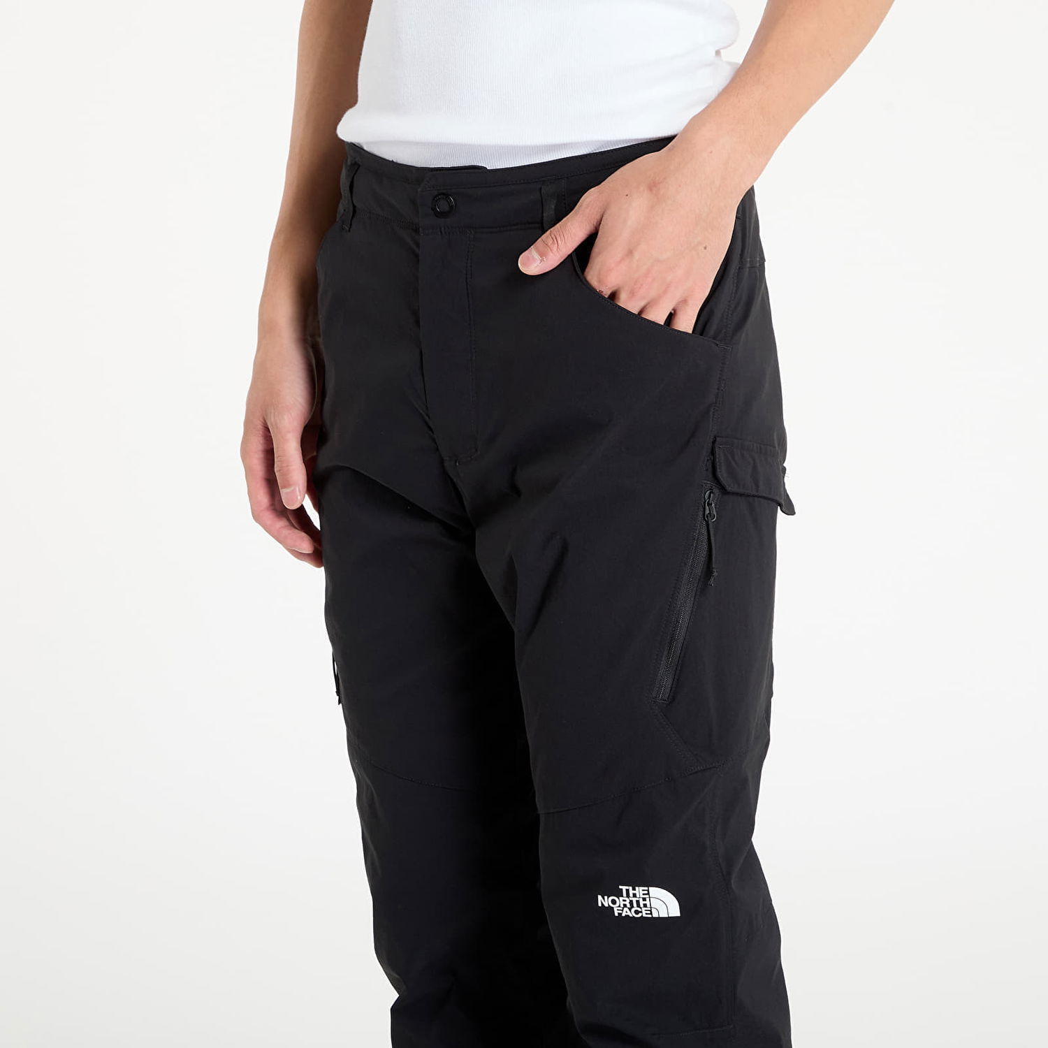 Cargo nohavice The North Face Winter Exploration Tapered Cargo Pants Čierna | NF0A8EC5JK31, 1