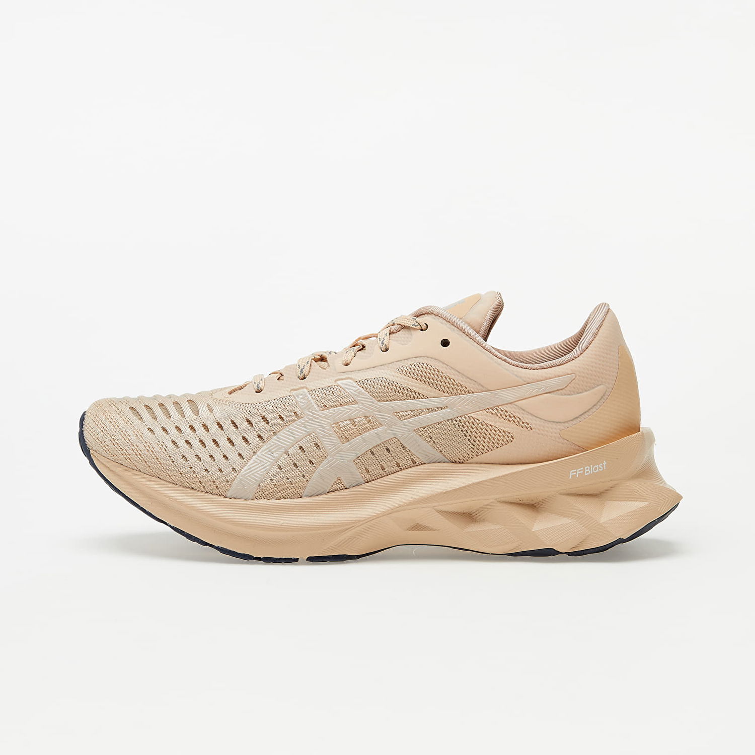 Tenisky a topánky Asics Sneakersnstuff Novablast Béžová | 1202A131-700, 0