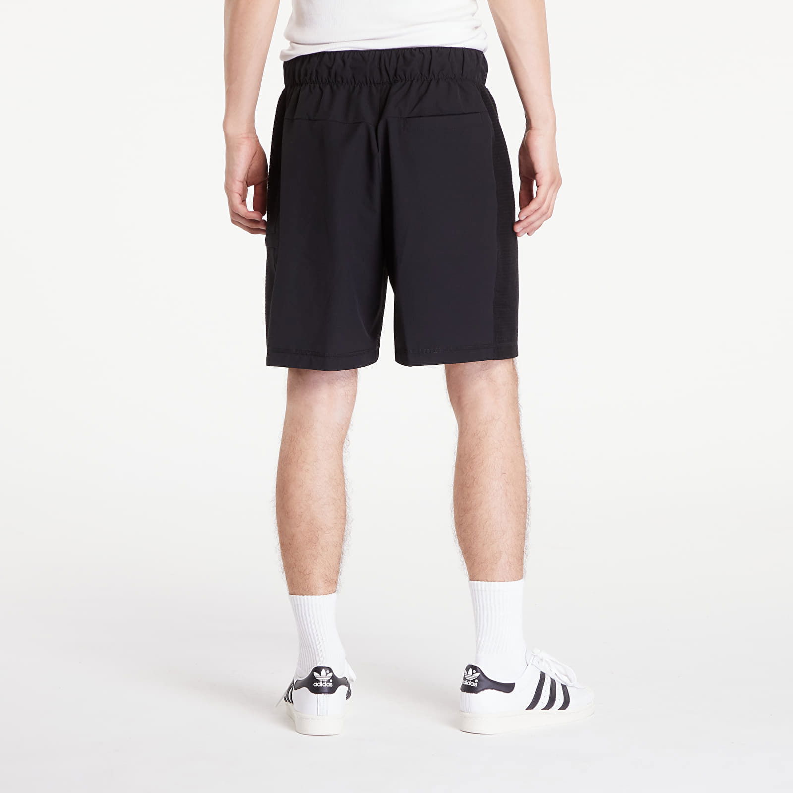 Technical Grid Shorts Black