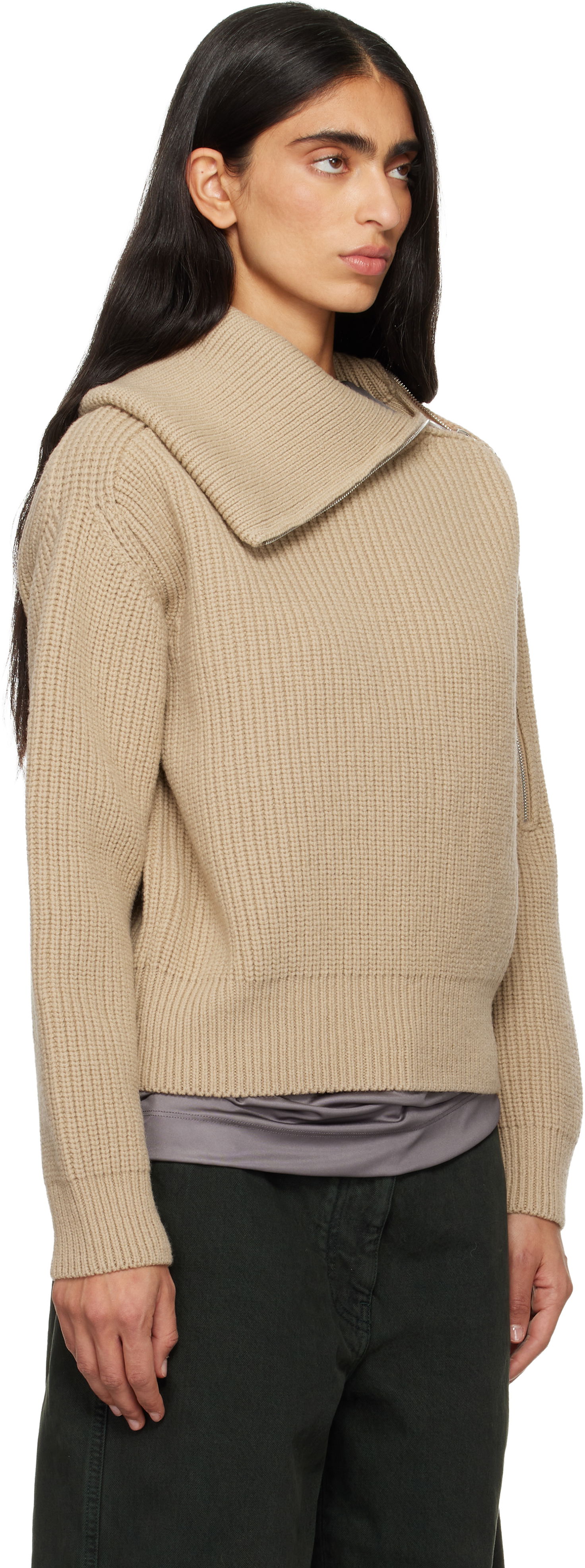 Sveter Dries Van Noten Dries Van Noten Ribbed Wool Knit Sweater with Asymmetric Zipped Collar Béžová | 252-011235-2707, 1
