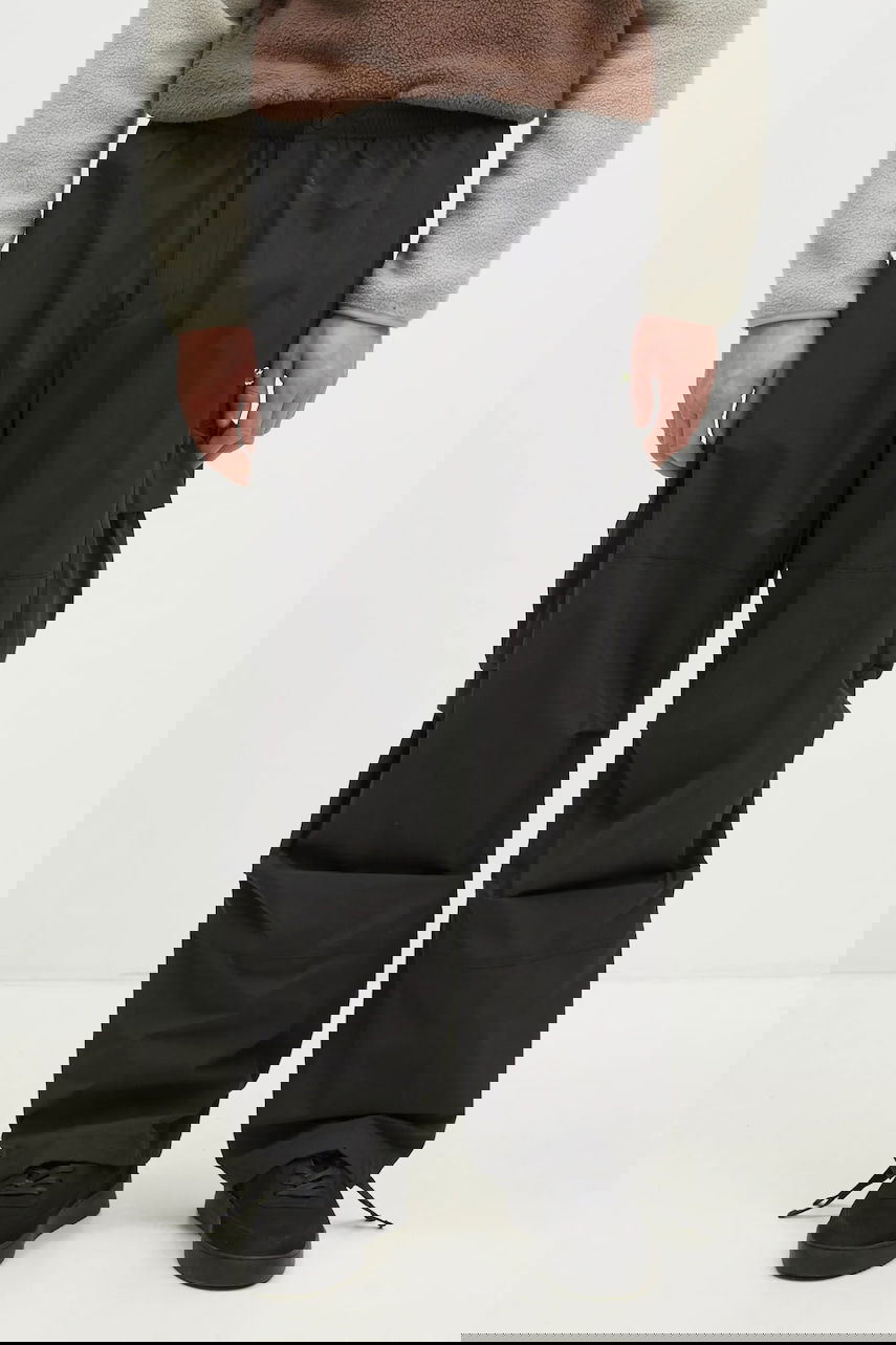 Cargo nohavice Lacoste Relaxed Fit Cargo Trousers with Drawstring Cuffs Čierna | XH2930, 0