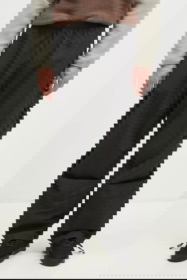 Cargo nohavice Lacoste Relaxed Fit Cargo Trousers with Drawstring Cuffs Čierna | XH2930, 0