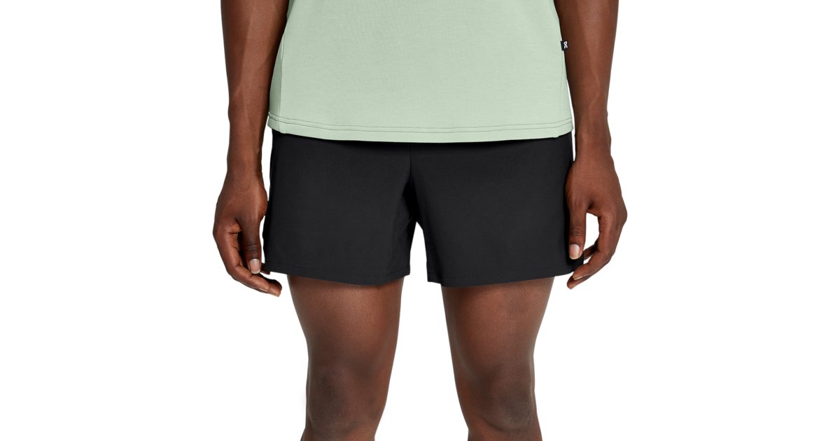 Šortky On Running Essential Shorts Čierna | 1md10120553, 1