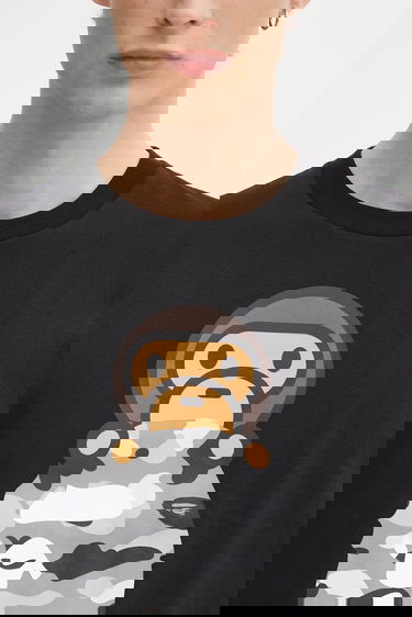 Tričko BAPE Cotton T-shirt with 1st Camo Milo On APE print Čierna | 2L30110005, 3