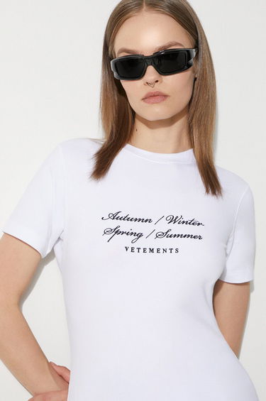 Tričko VETEMENTS VETEMENTS 4 Seasons Embroidered Logo Fitted T-Shirt Biela | WE64TR620W, 0