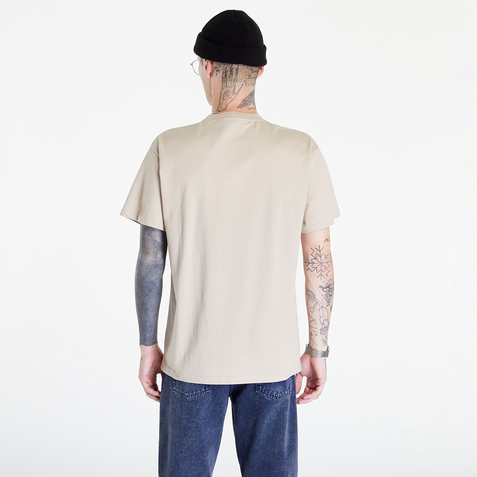 S/S Script Embroidery T-Shirt Wall