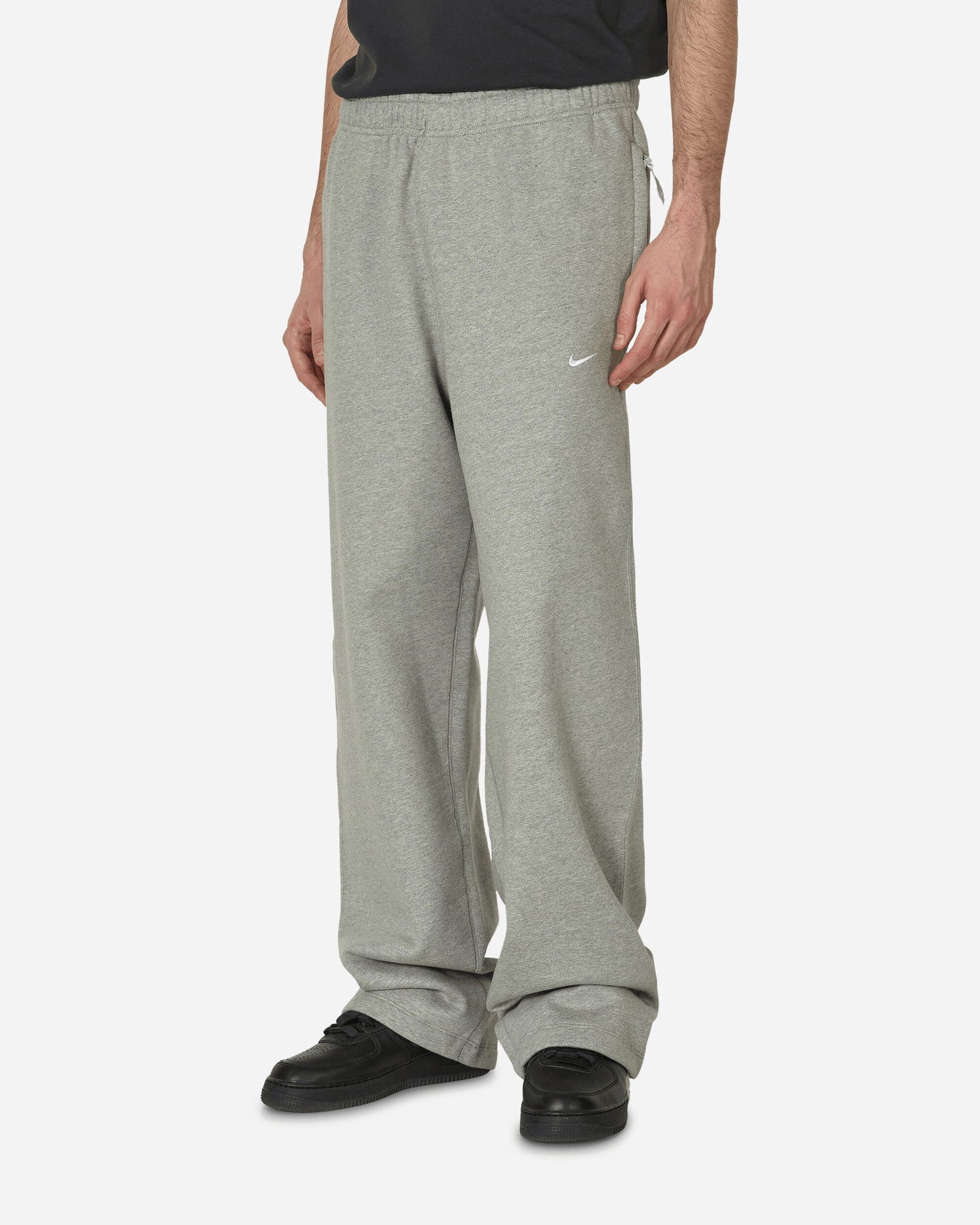 Tepláky Nike Solo Swoosh Fleece Sweatpants Dark Grey Heather / White Šedá | FN3342-063, 1