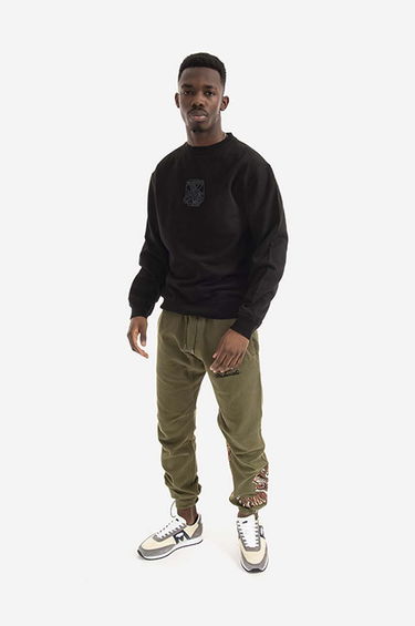 Mikina Maharishi Embroidered Crew Sweatshirt Čierna | 8075.BLACK, 1