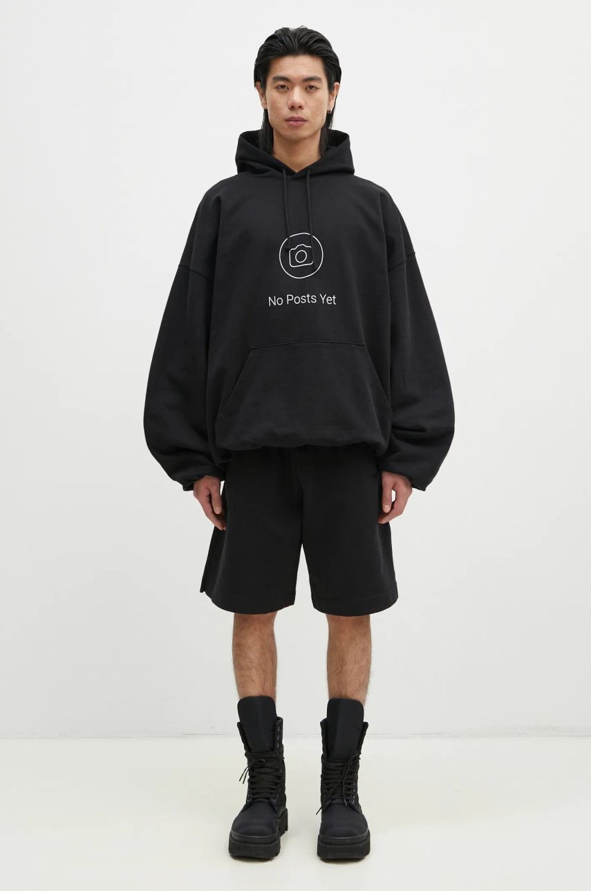 'No Posts' Cropped Boxy Hoodie