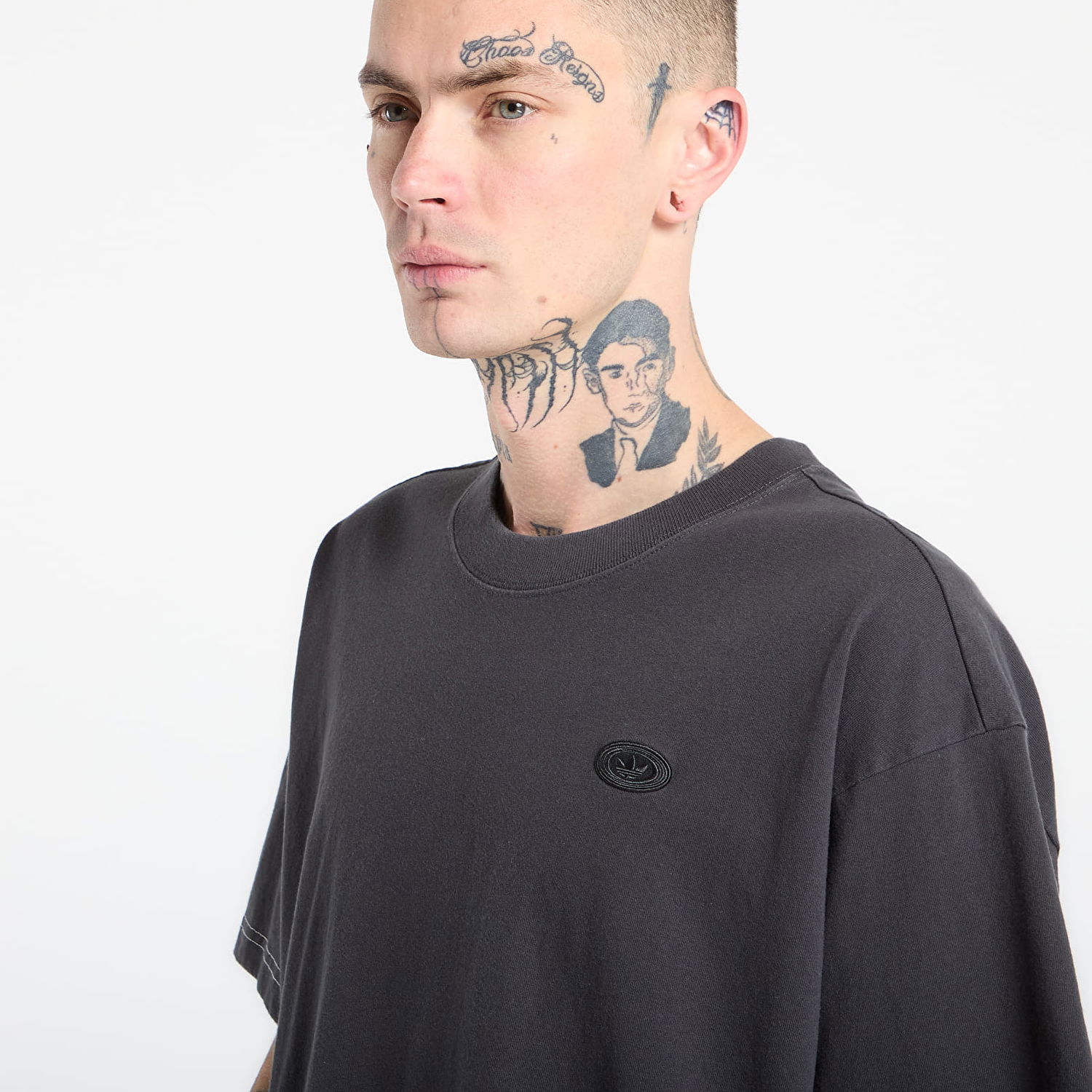 Tričko adidas Originals Graphic Oversized Short Sleeve T-Shirt with Contrast Stitching Šedá | KS6858, 1