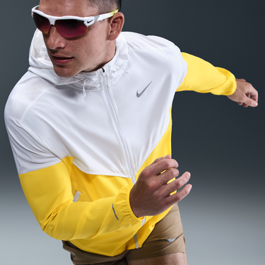 Vetrovka Nike Impossibly Light Windrunner Running Jacket Žltá | HV6521-100, 4