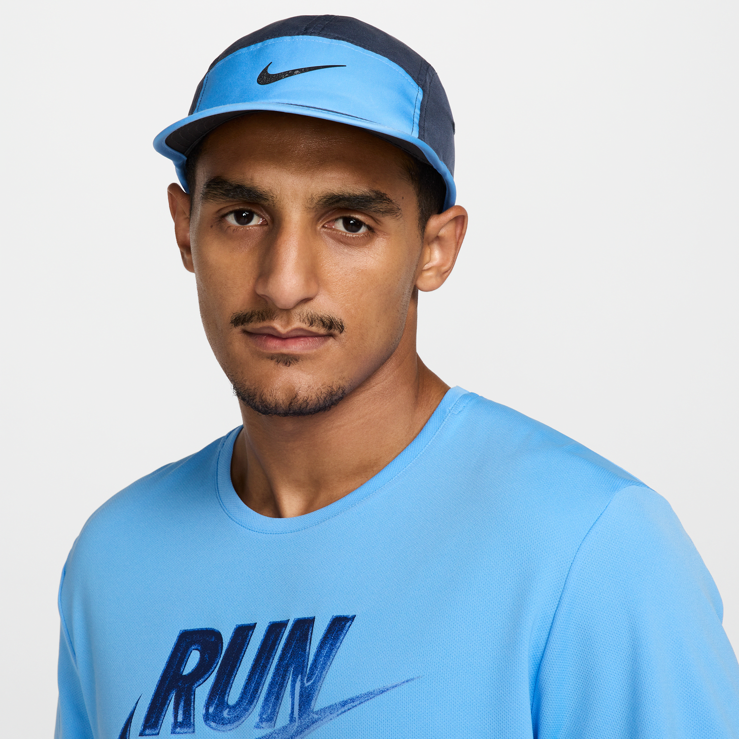 Šiltovka Nike Dri-FIT Fly Swoosh Running Cap Modrá | FB5624-437, 1