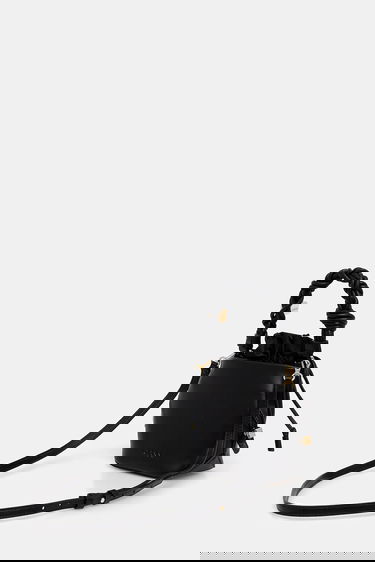 Kabelka GANNI Bou Bucket Mini Braided Handle Drawstring Bag Čierna | A6800., 2