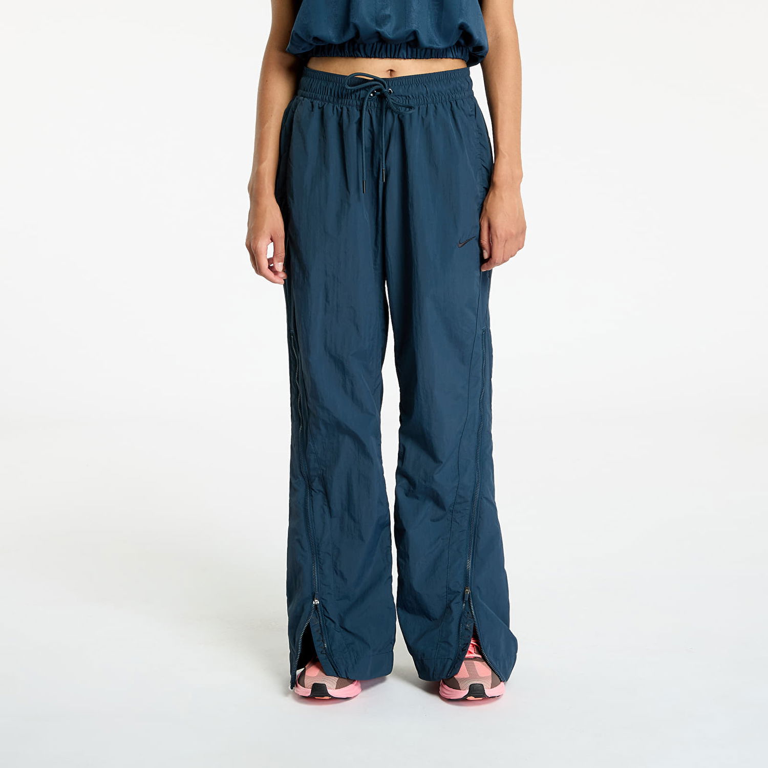Nohavice Nike Pants Sportswear Collection Women's Mid-Rise Repel Zip Pants Armory Navy/ White Navy | FV7544-478, 0
