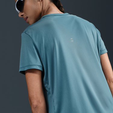 Slnečné okuliare Nike Dri-FIT Tempo Short Sleeve Running T-Shirt Tyrkysová | HQ0648-006, 3