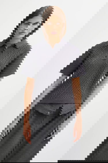 Sveter JW Anderson JW Anderson Cropped Cable Knit Polo Šedá | KW1443.YN0446, 0