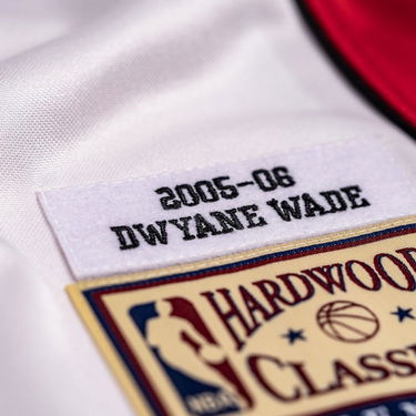 Dres Mitchell & Ness Miami Heat Dwyane Wade Finals Jersey Biela | AJY44169-MHE05DWAWHIT, 2