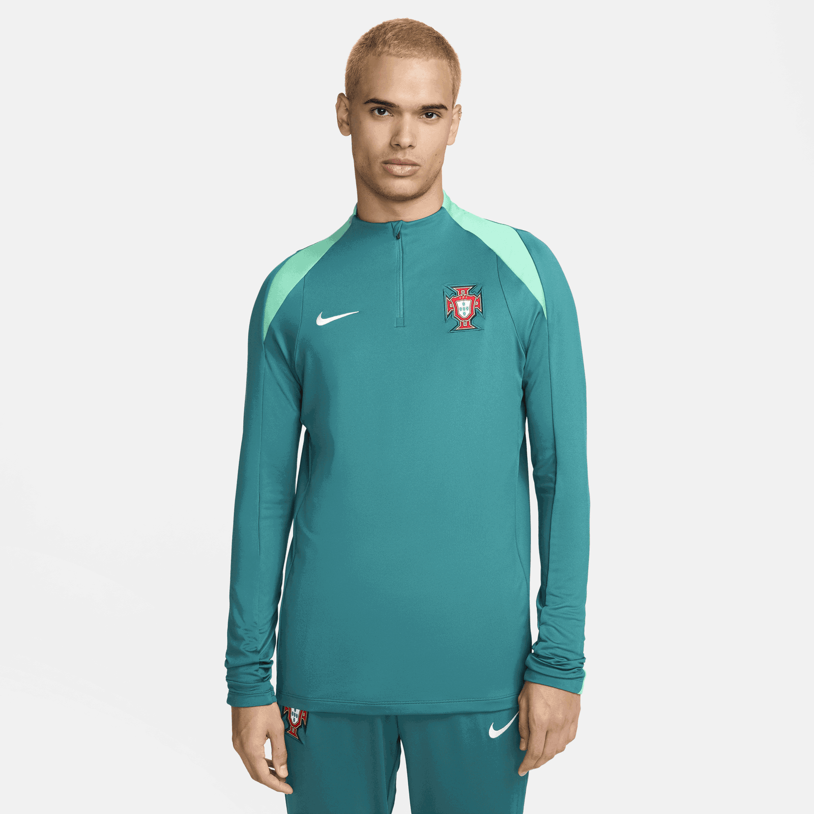 Dri-FIT Portugal Strike