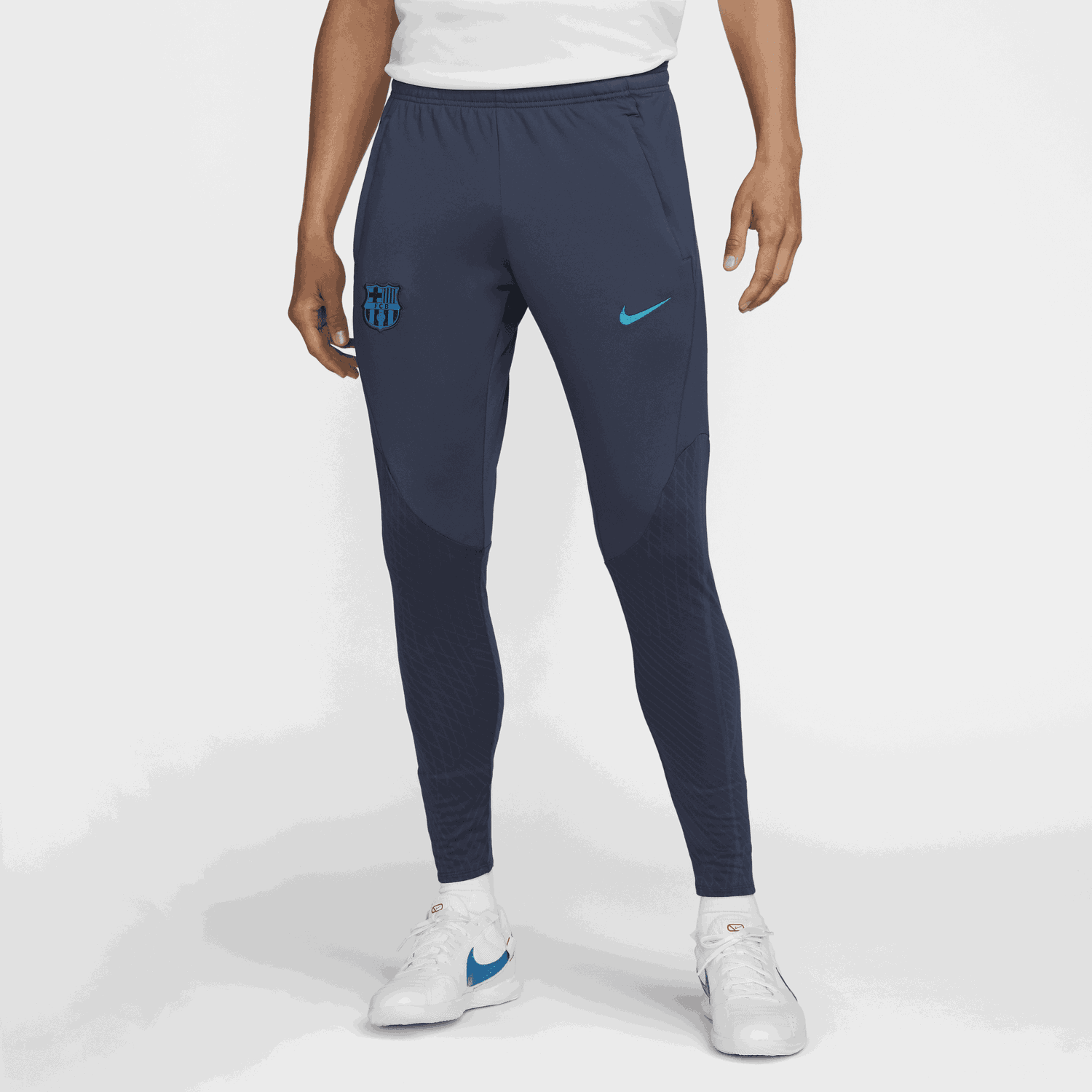 Tepláky Nike F.C. Barcelona Strike Third Football Pants Navy | DZ0890-437, 0